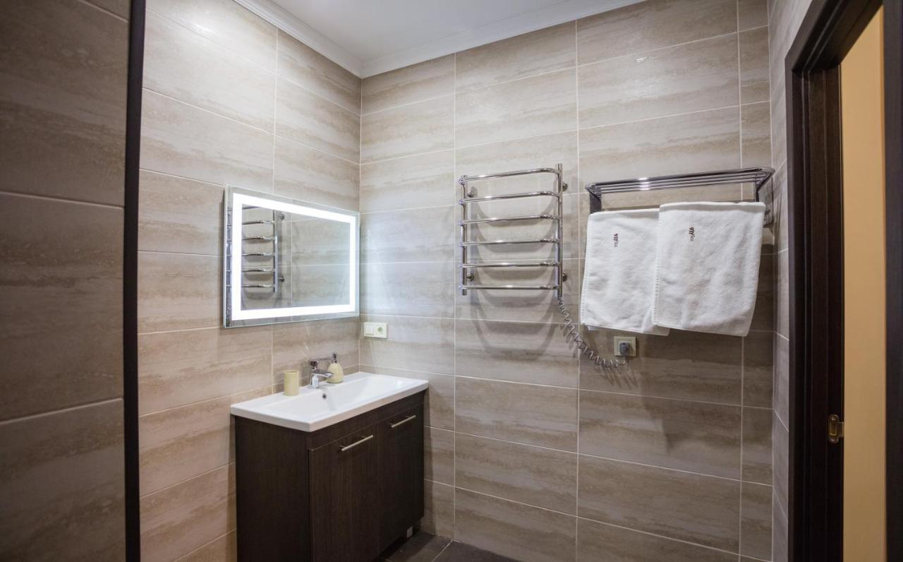 911 Apartments Khreshchatyk Kiev Exterior foto